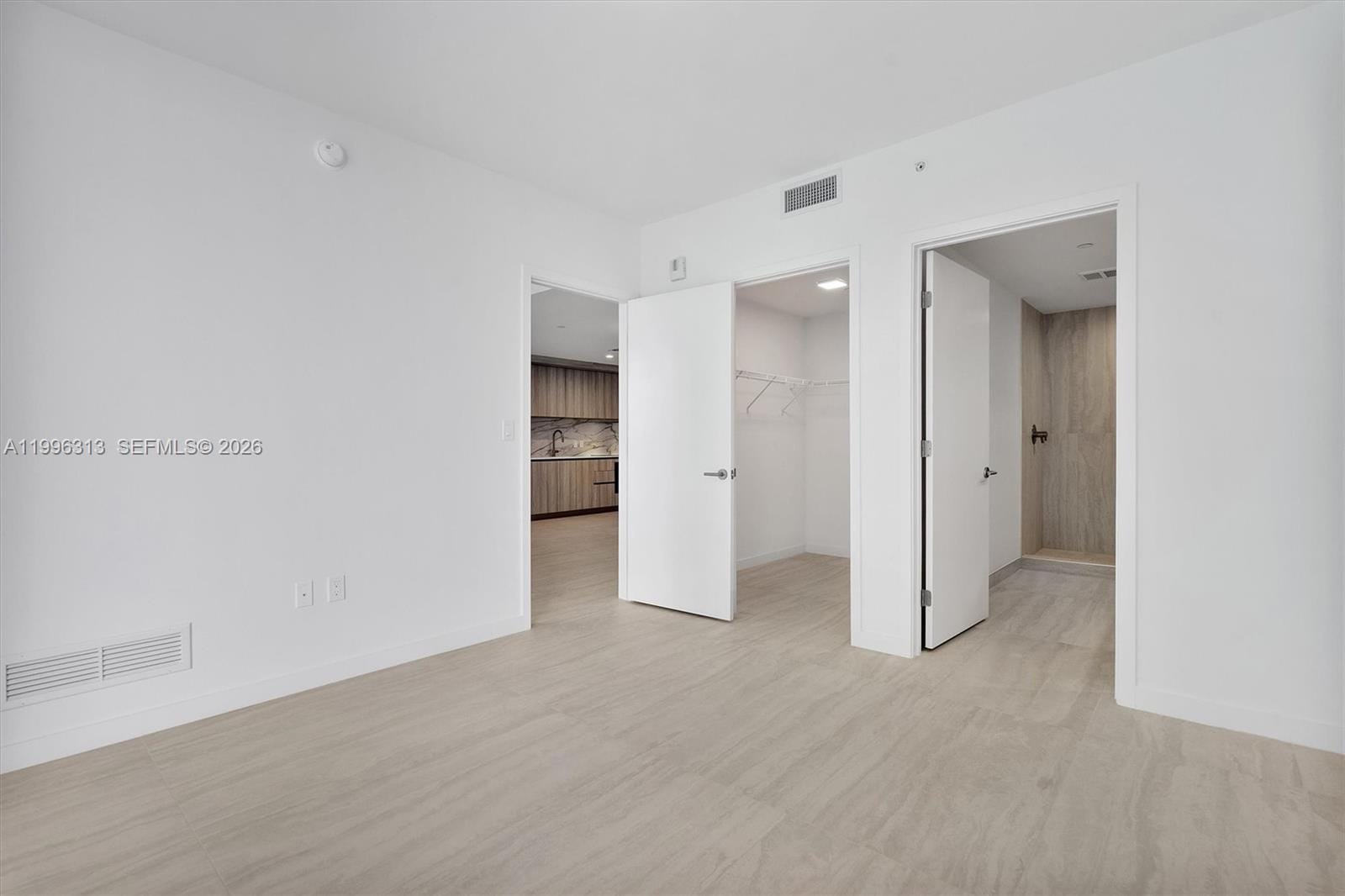 77 SE 5th Street 4206, Miami, FL 33131 photo 12