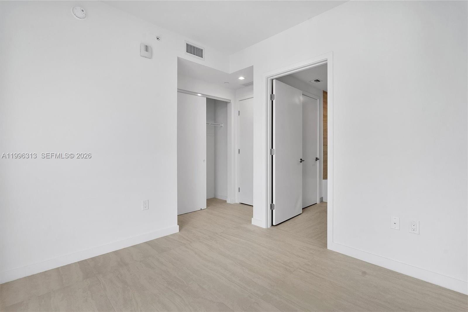 77 SE 5th Street 4206, Miami, FL 33131 photo 16