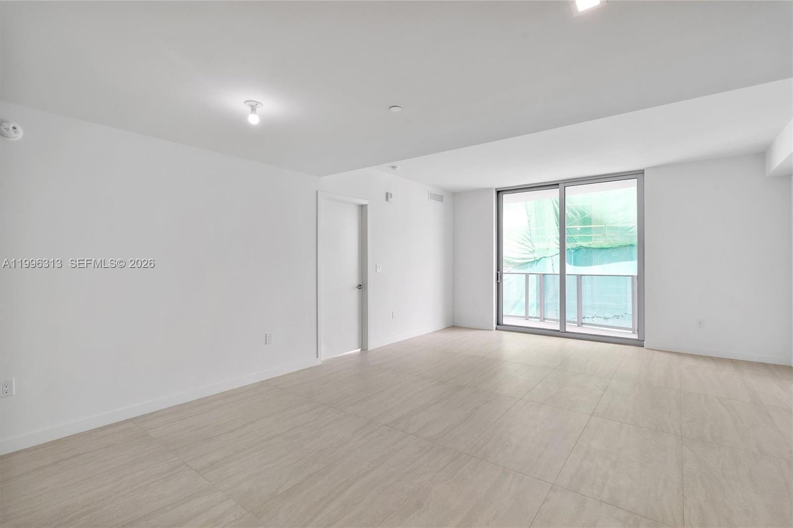 77 SE 5th Street 4206, Miami, FL 33131 photo 4