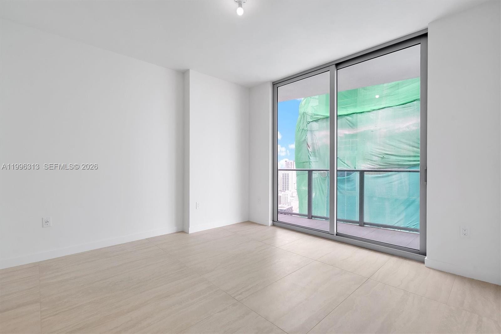 77 SE 5th Street 4206, Miami, FL 33131 photo 5