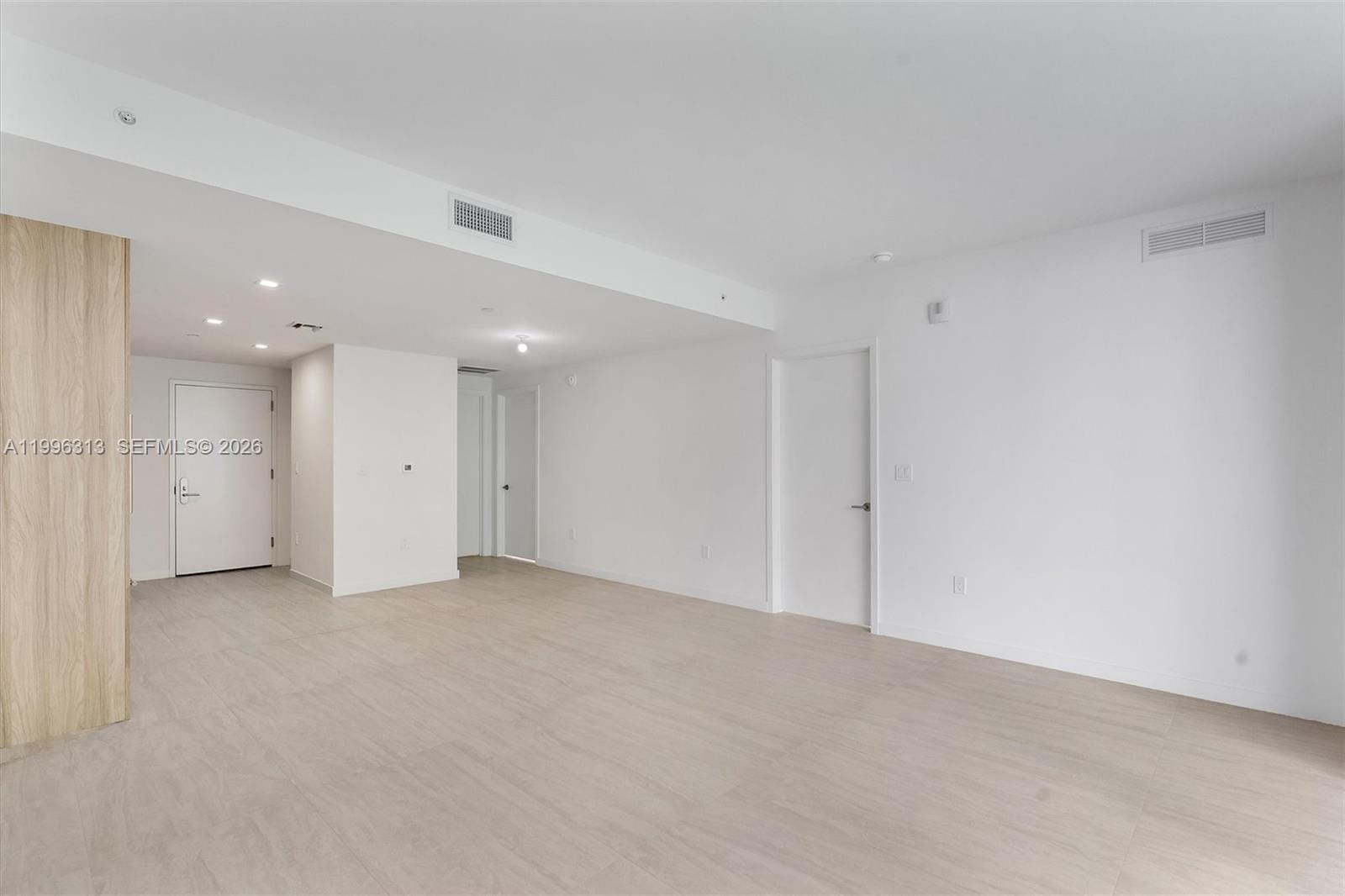 77 SE 5th Street 4206, Miami, FL 33131 photo 6