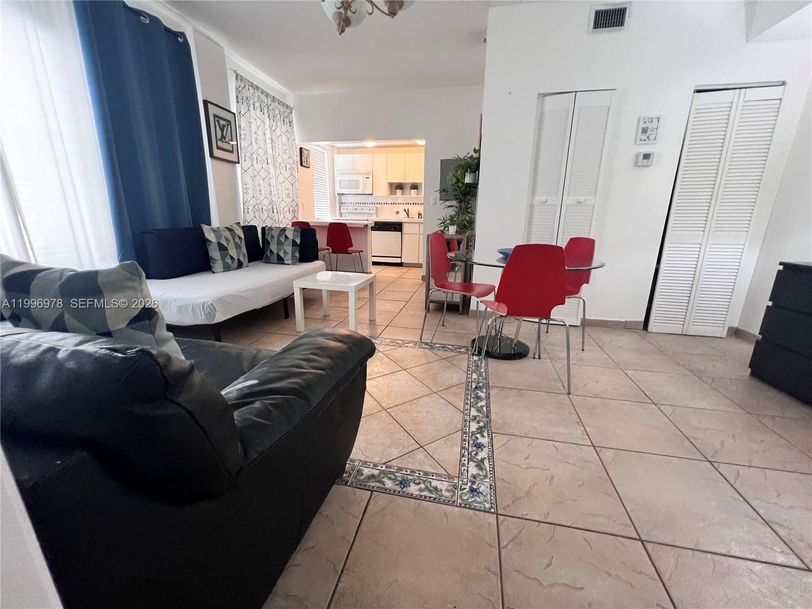918 Ocean Drive 302 — photo 4