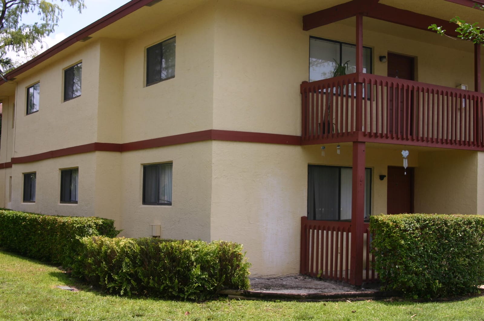 2070 NW 43rd Terrace Apt 3, Lauderhill, FL 33313 photo 2