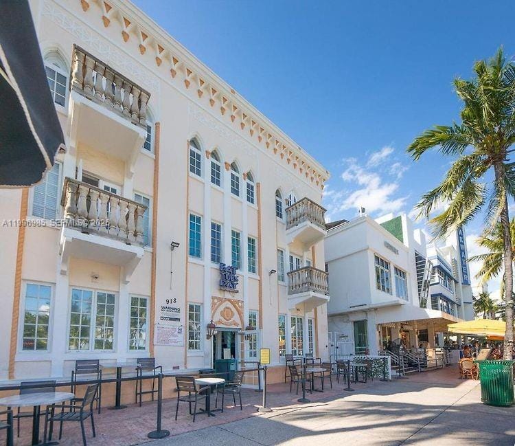 918 Ocean Drive 202, Miami Beach, FL 33139 photo 2