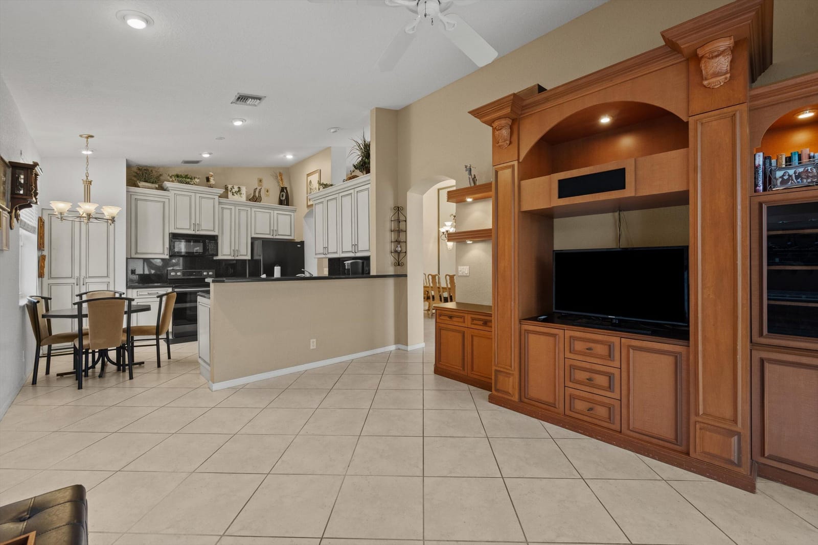 9365 Vercelli Street — photo 12