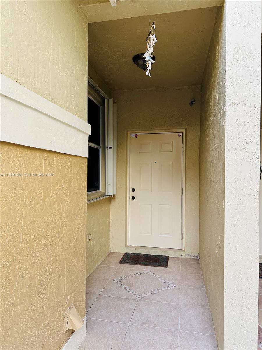 2122 Pasa Verde Lane 4, Weston, FL 33327, Weston