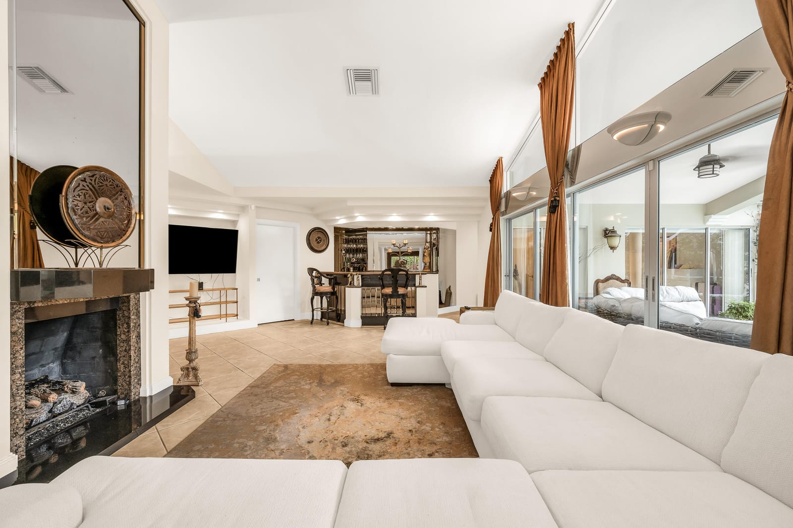 280 Tradewind Drive — photo 11