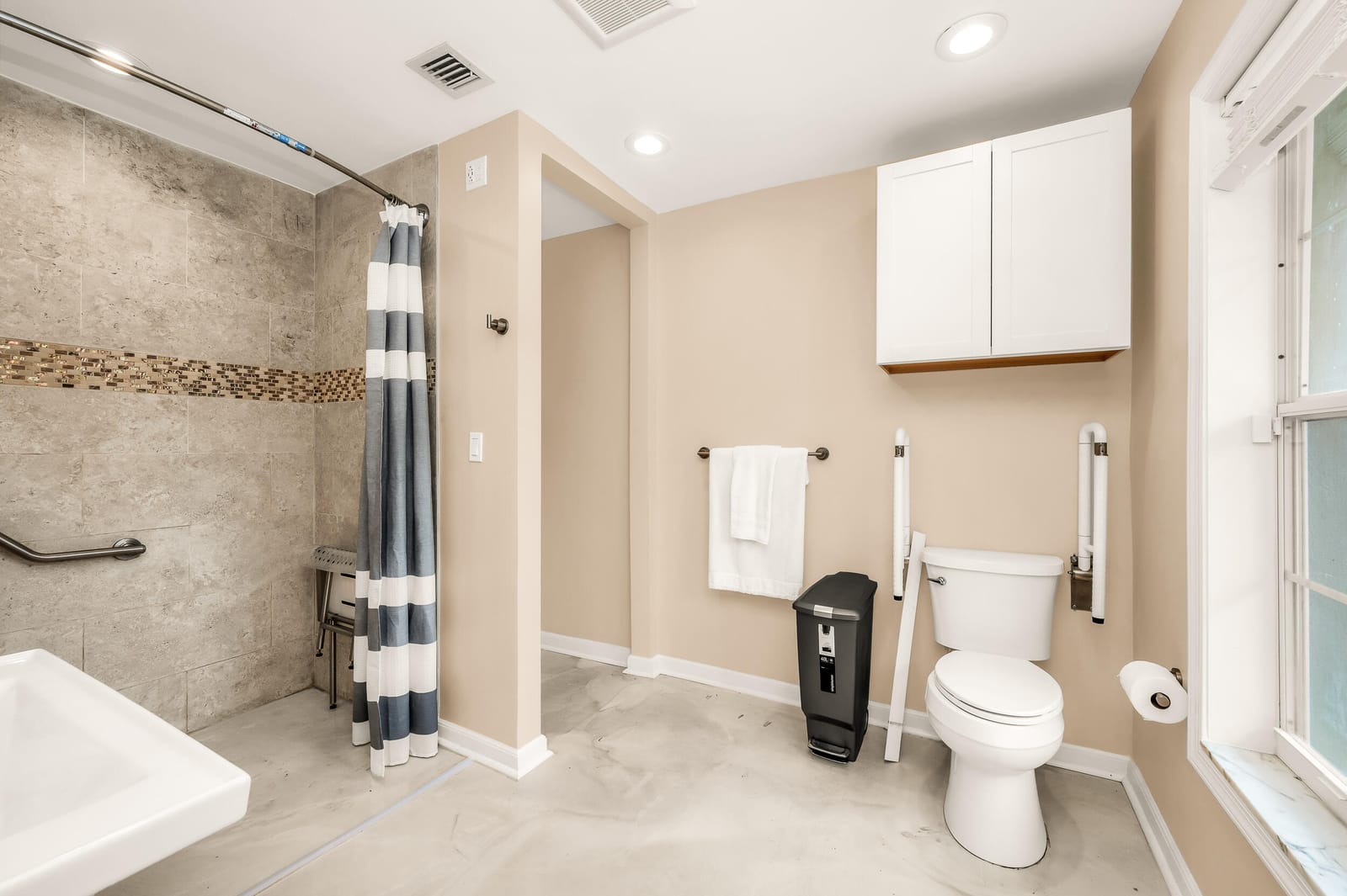 280 Tradewind Drive, Palm Beach, FL 33480 photo 22