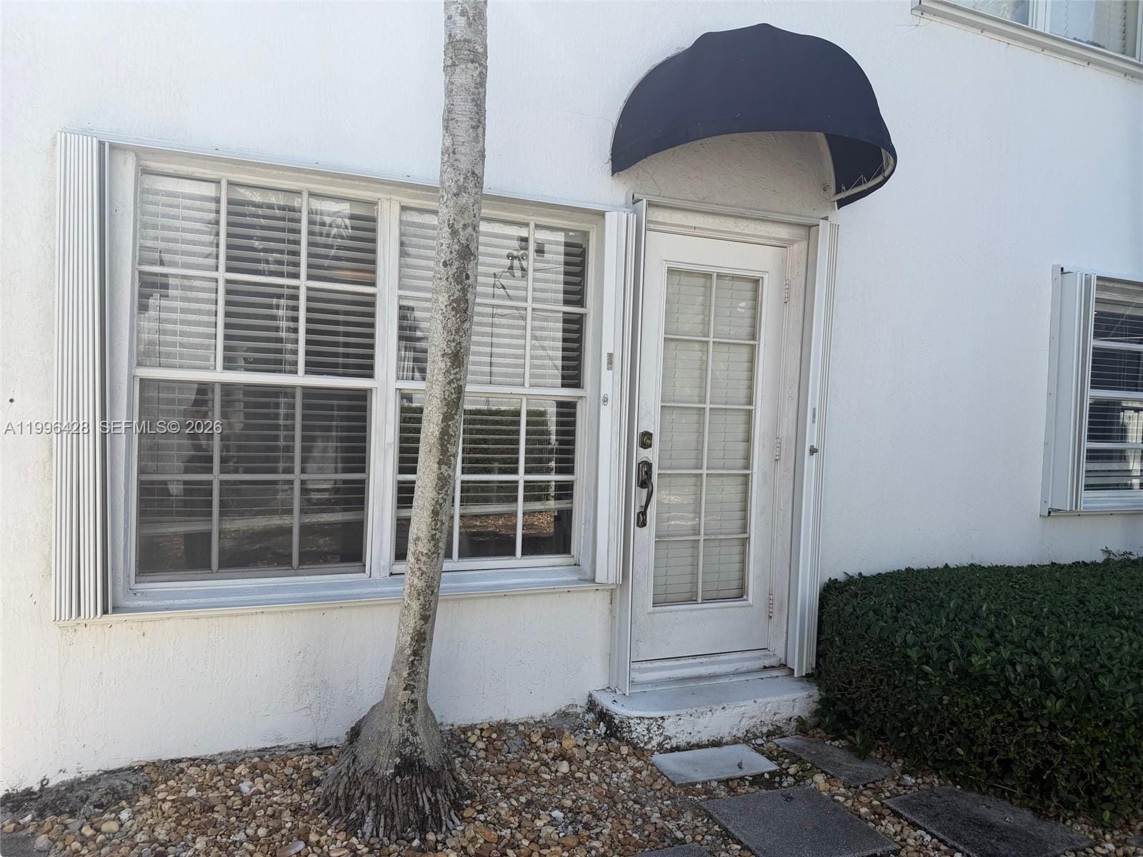 5116 SW 57th Avenue A — photo 2