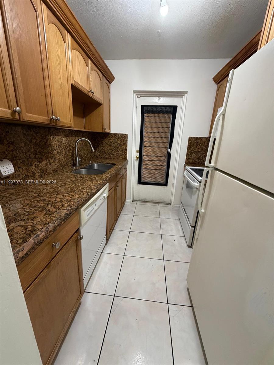 8704 NW 35th Street 208, Coral Springs, FL 33065, Coral Springs