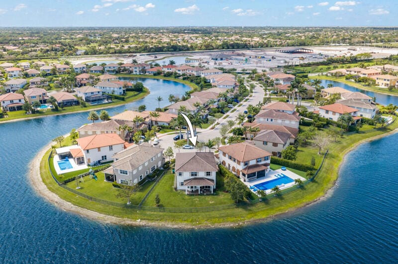 8691 Lakeside Bend, Parkland, FL 33076 photo 2