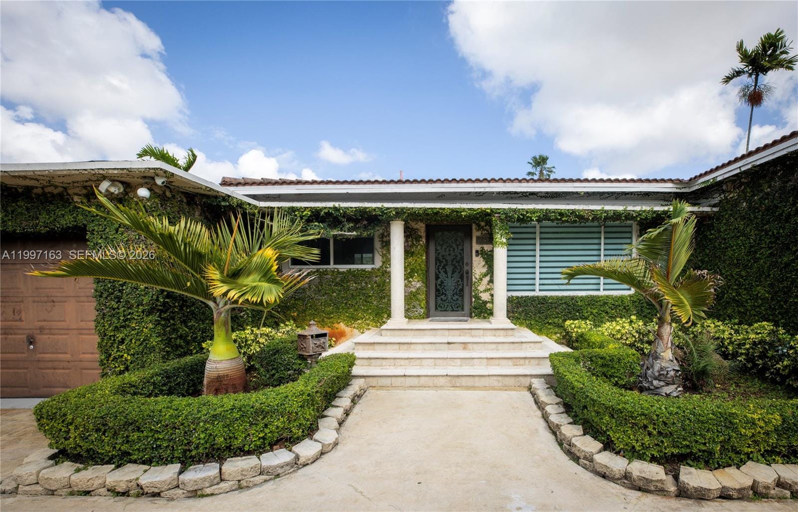 429 Deer Run, Miami Springs, FL 33166 photo 2