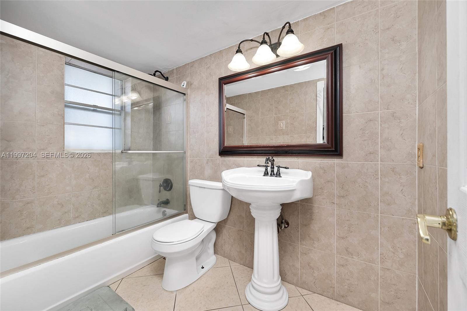 7620 Carlyle Avenue 204, Miami Beach, FL 33141 photo 4
