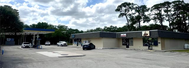 302 SW Tulip Boulevard, Port St. Lucie, FL 34953