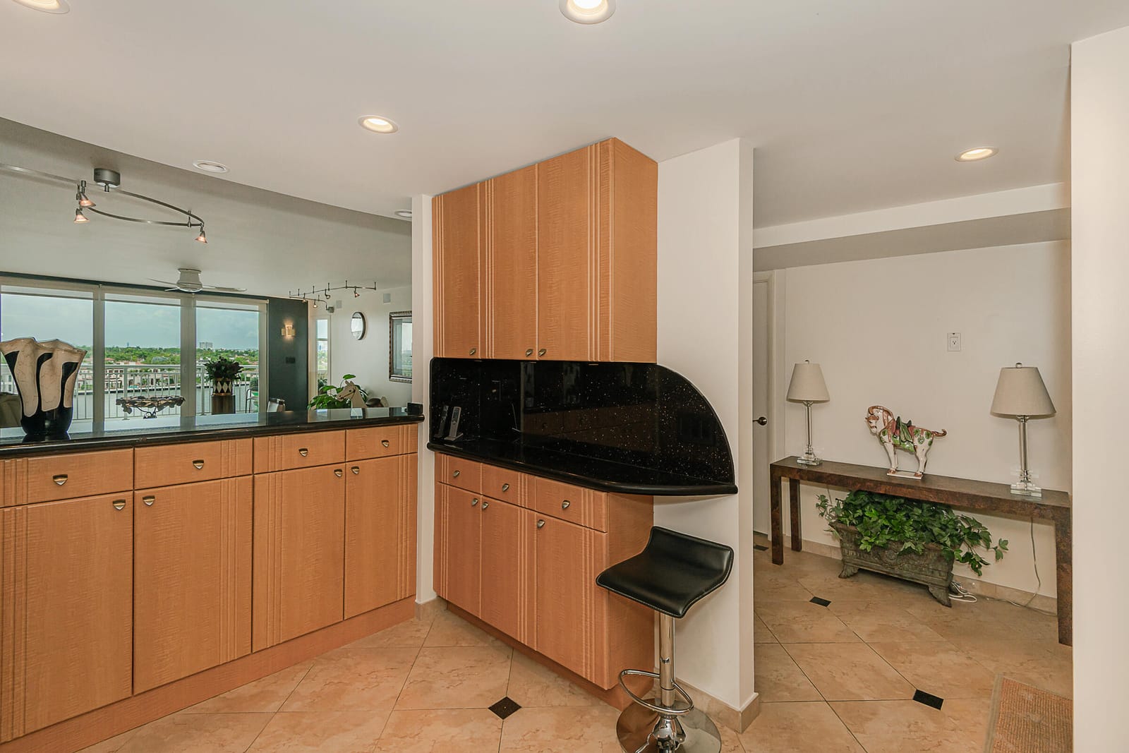 511 Bayshore Drive 707, Fort Lauderdale, FL 33304 photo 8
