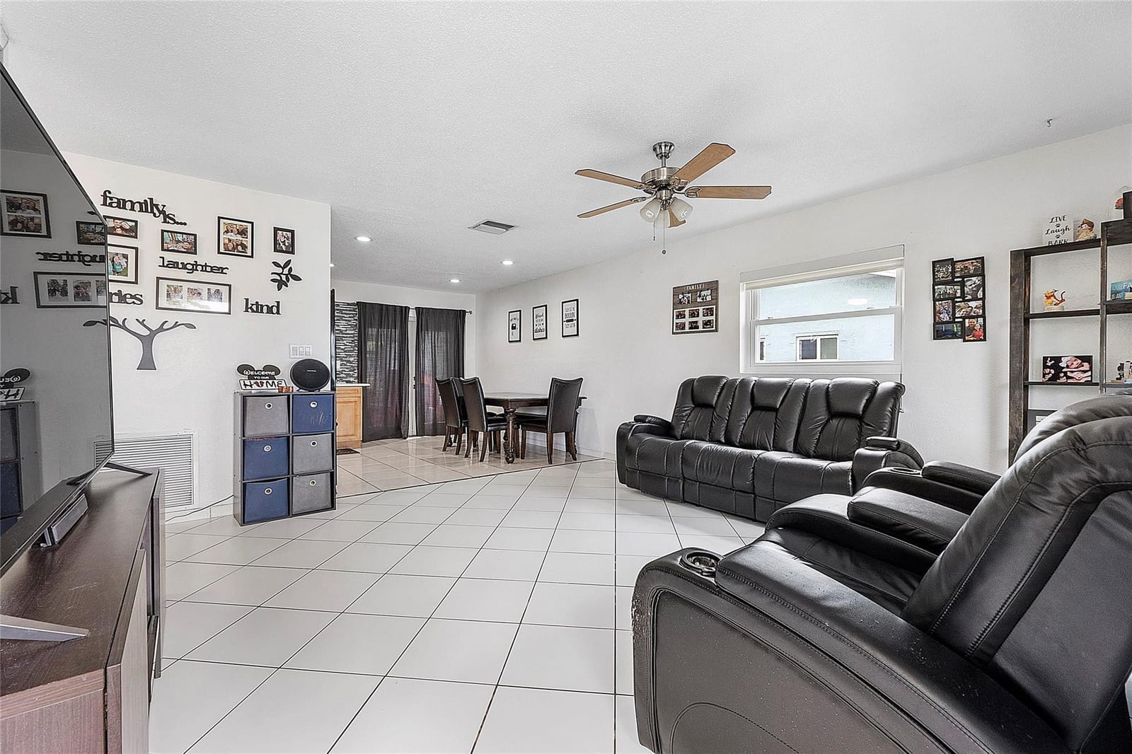 2 bedroom home for sale at 9804 70th, Tamarac, FL 33321 — $409,900