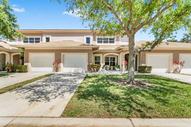 1868 E Sanderling Lane, Fort Pierce, FL 34982