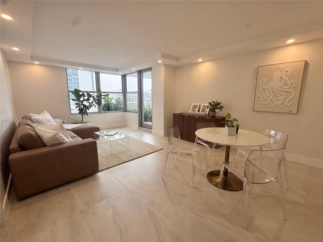 2899 Collins Avenue 424, Triton Tower, Miami Beach, FL