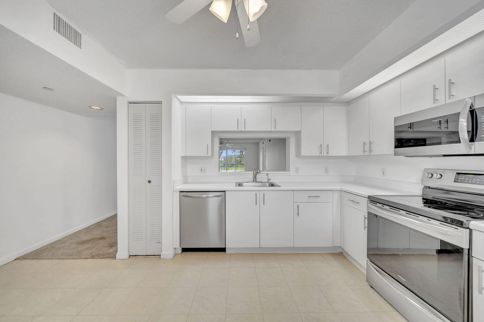 801 SW 141st Avenue 306-o, Pembroke Pines, FL 33027 photo 8