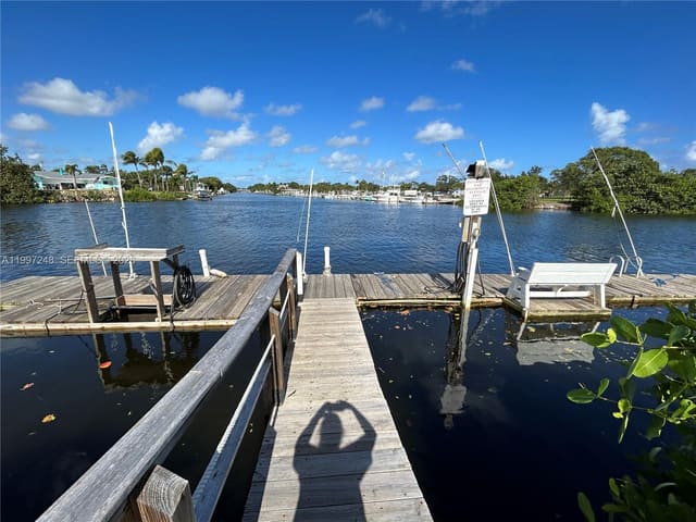 725 Hummingbird Way 212, North Palm Beach, FL 33408