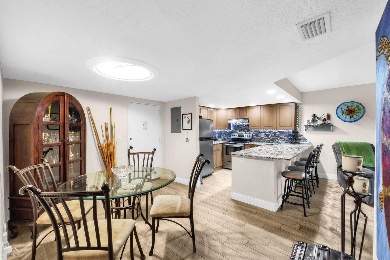 3004 NE 5th Terrace 108c, Wilton Manors, FL 33334 photo 9