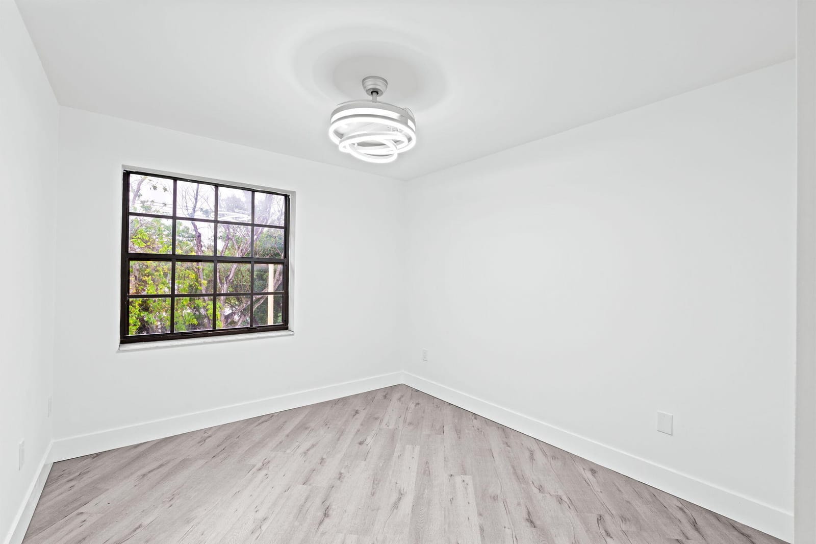 5131 Europa Drive I — photo 5