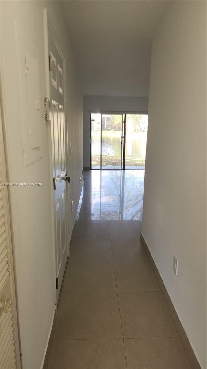 210 E Palm Circle E, Pembroke Pines, FL 33025 photo 2