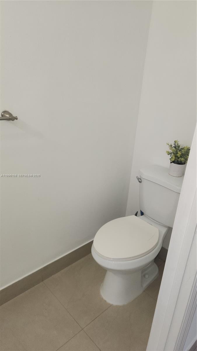 210 E Palm Circle E, Pembroke Pines, FL 33025 photo 12