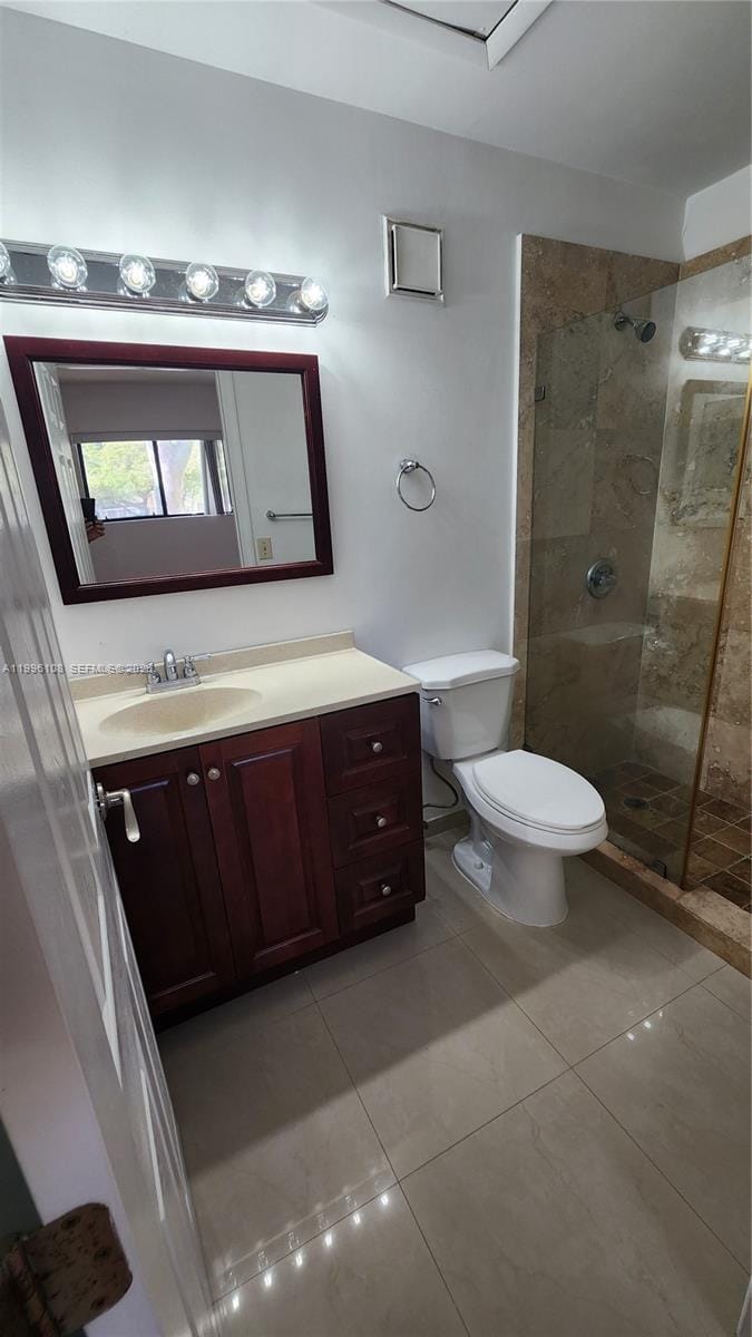 210 E Palm Circle E, Pembroke Pines, FL 33025 photo 21