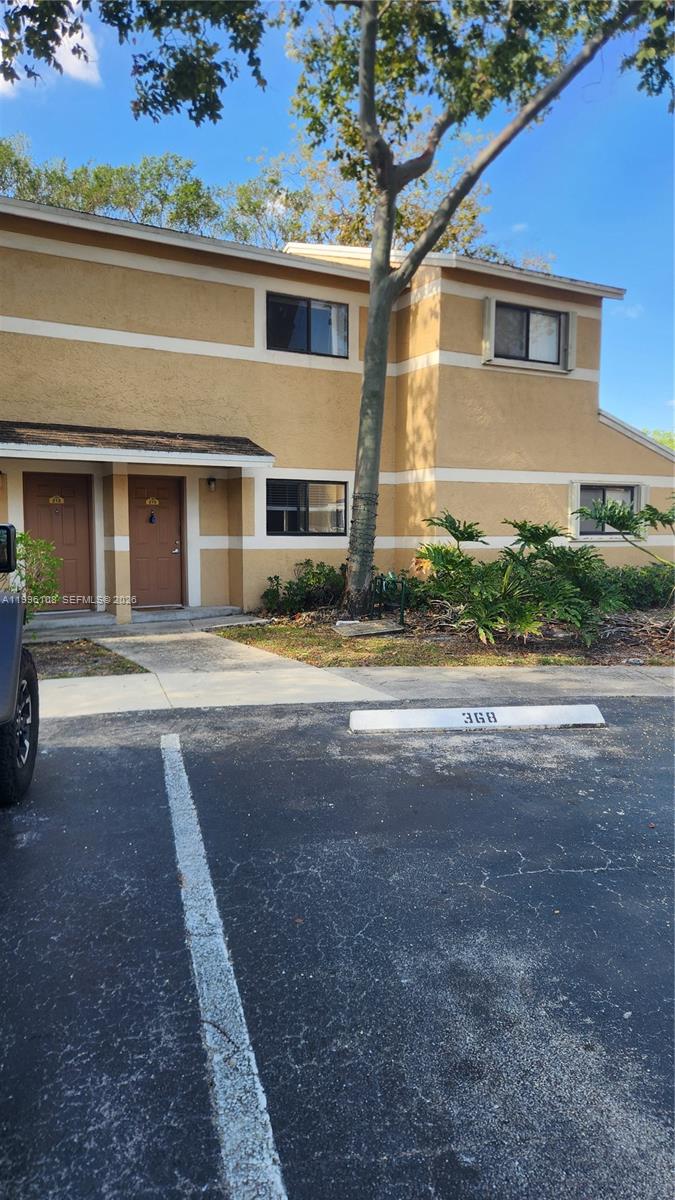 210 E Palm Circle E, Pembroke Pines, FL 33025, Pembroke Pines