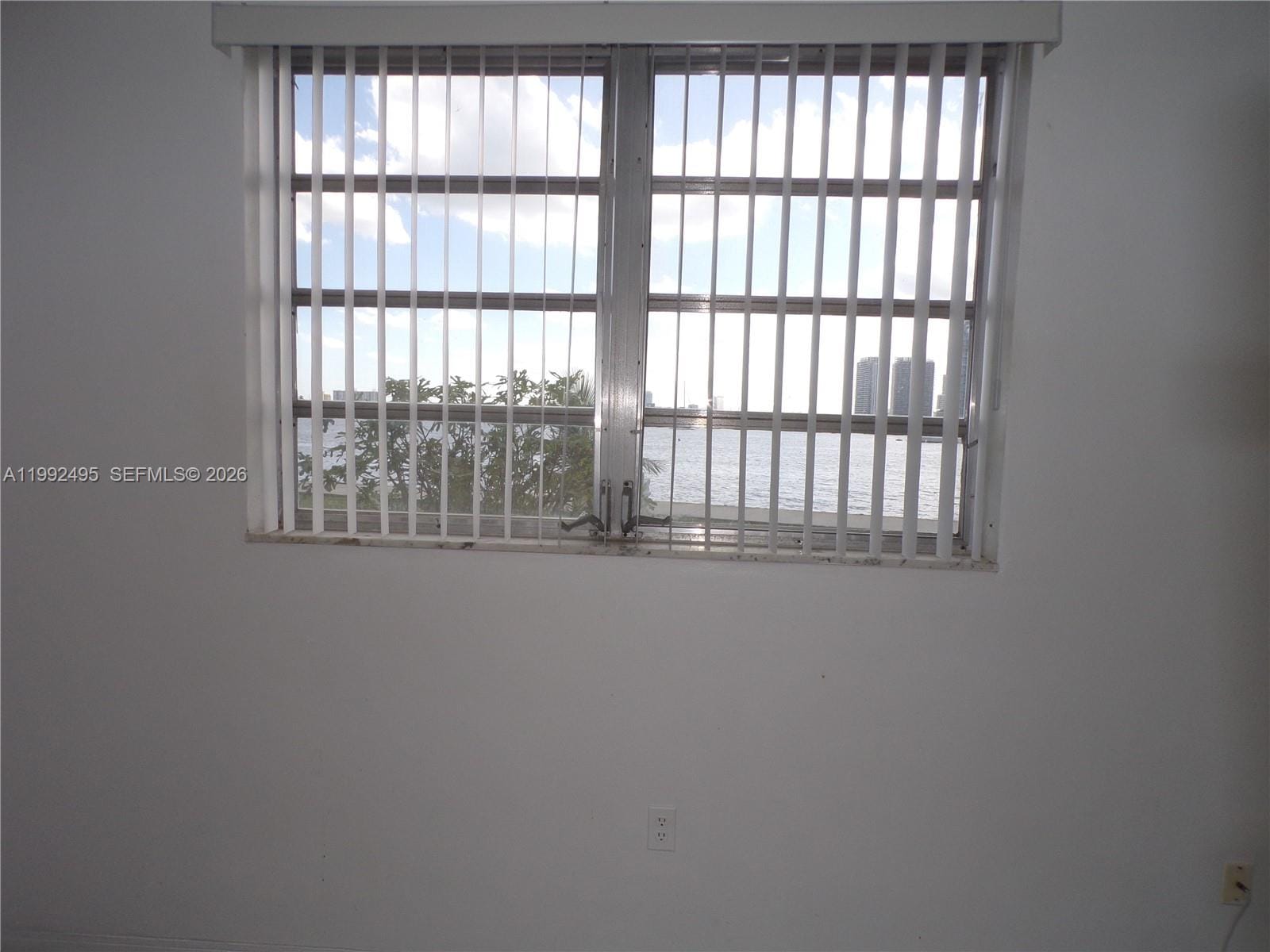2920 Point East Drive N111, Aventura, FL 33160 photo 28