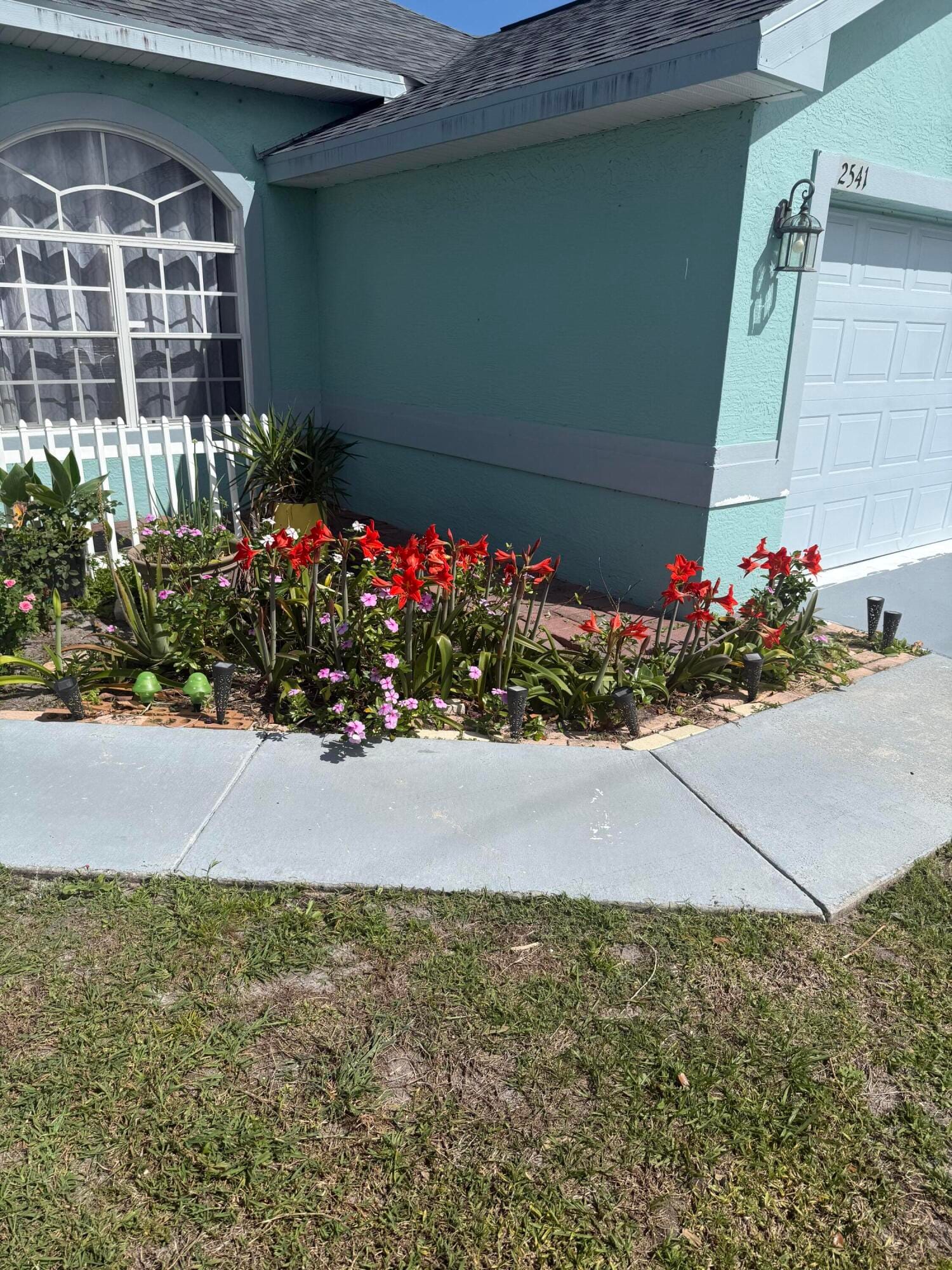 2541 SE Rock Springs Drive — photo 4