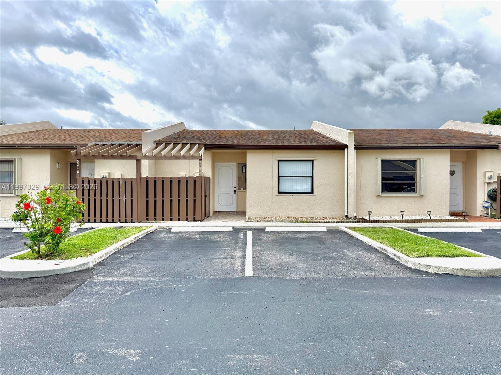 9254 NW 18th Street, Pembroke Pines, FL 33024