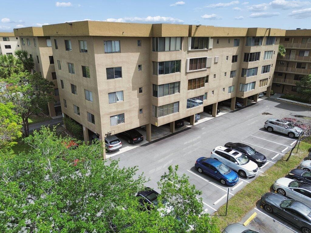 8030 Hampton Boulevard 404 — photo 1
