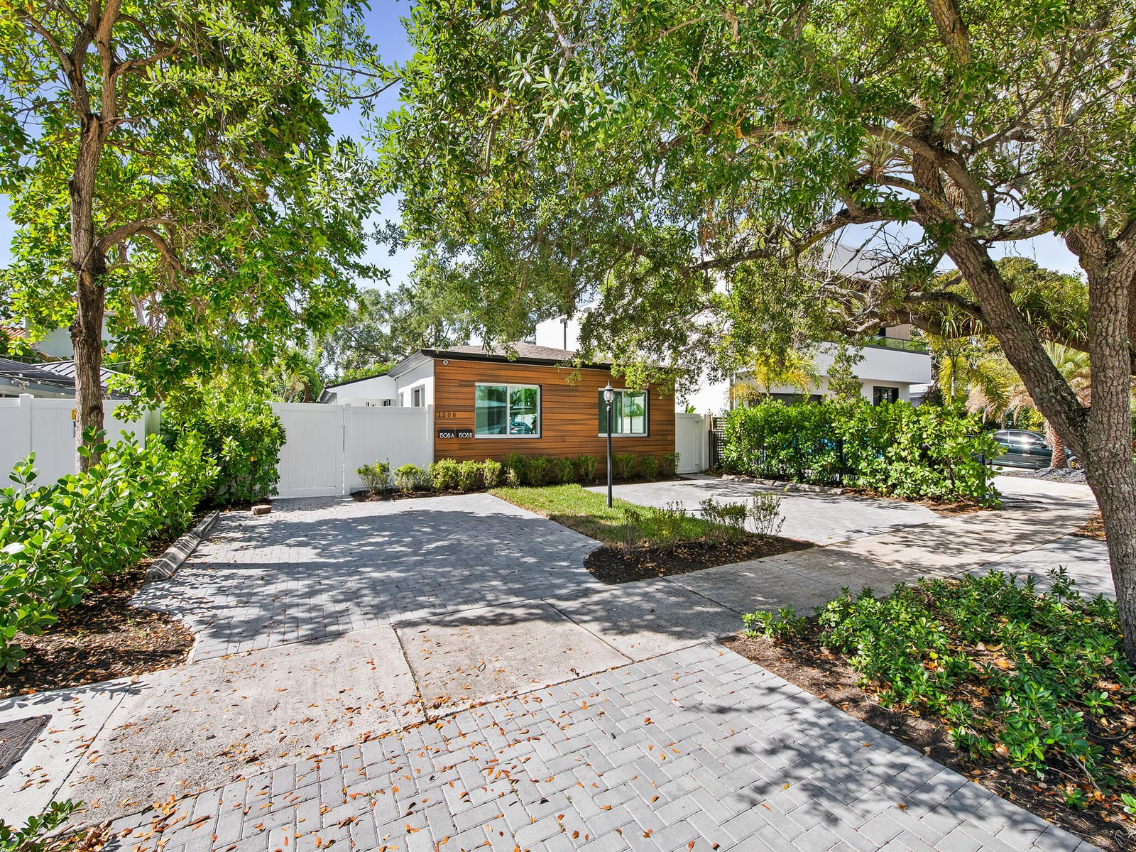 1508 NE 6th Street A & B — photo 1