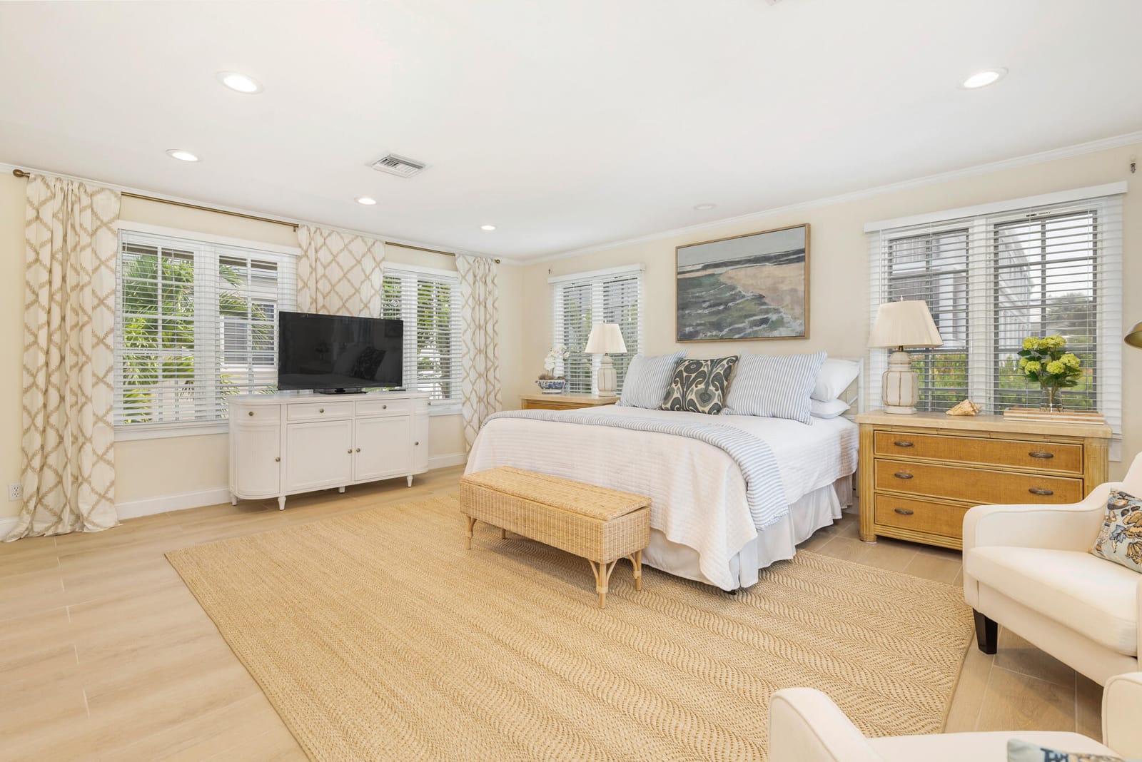 155 Peruvian Avenue — photo 11