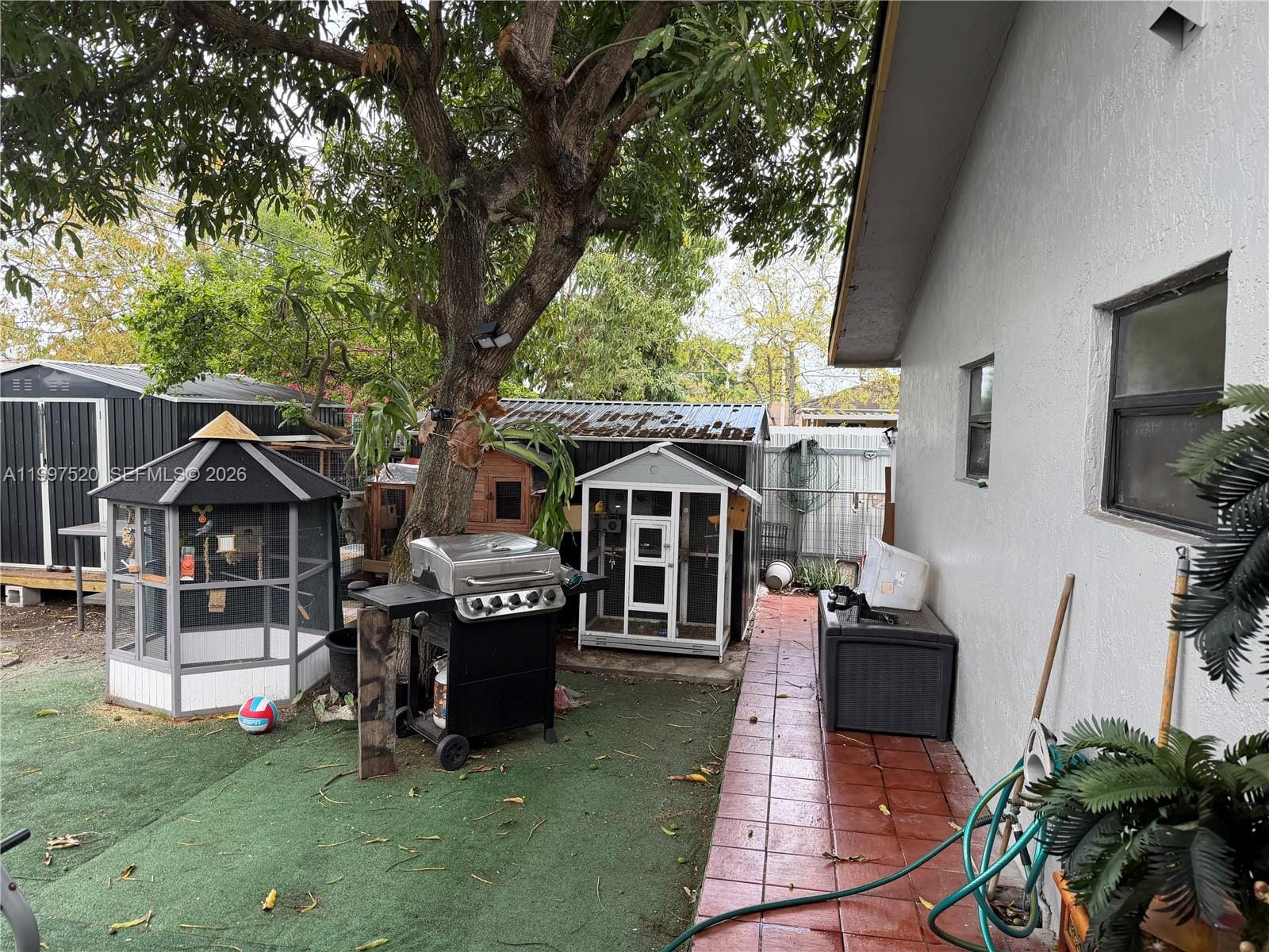 671 NE 1st Place, Hialeah, FL 33010 photo 8