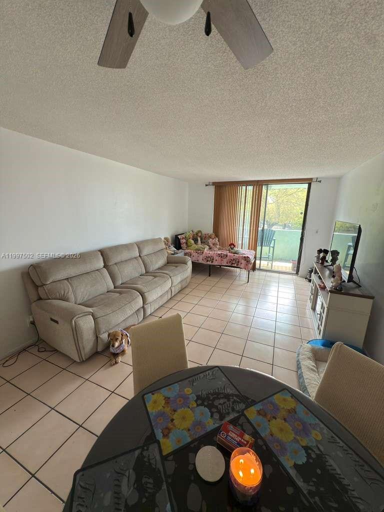 1825 W 44th Place 208, Hialeah, FL 33012, Hialeah