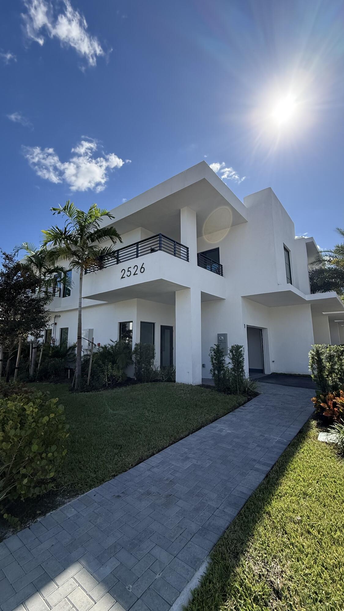 2526 Pierce Street 4, Hollywood, FL 33020, Hollywood