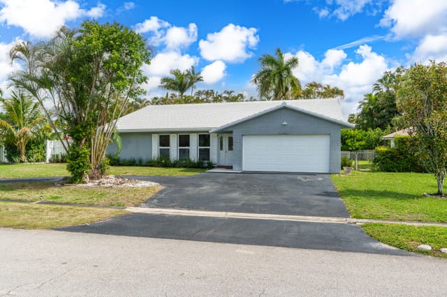 11271 NW 35th Street, sold in Windings, Coral Springs, FL
