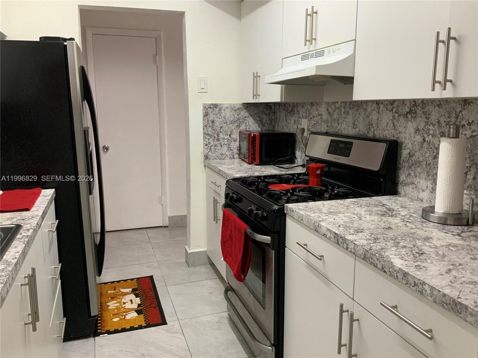 1300 W 53rd Street 35 — photo 4