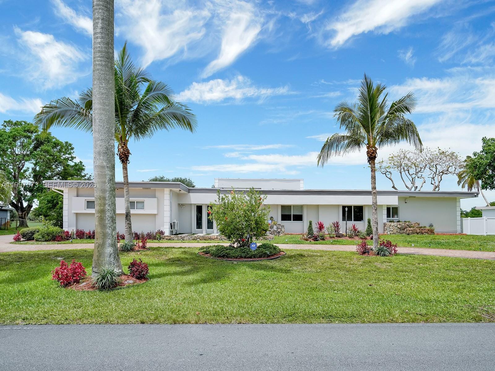621 E Tropical Way, Plantation, FL 33317 photo 21