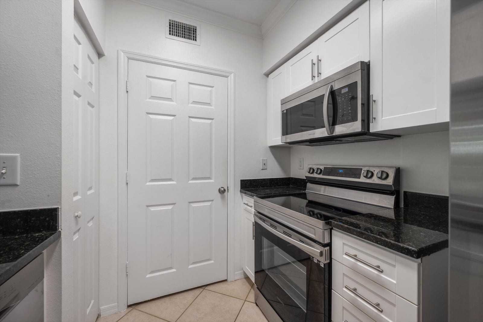 6475 Emerald Dunes Drive 206, West Palm Beach, FL 33411 photo 13