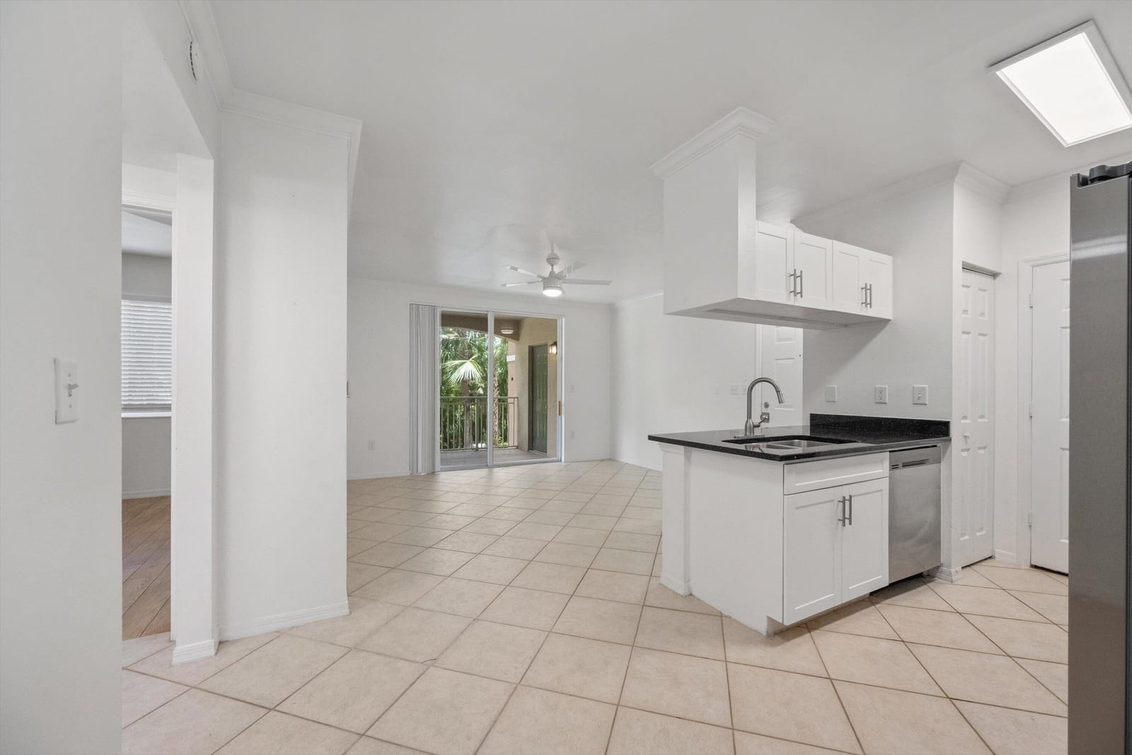 6475 Emerald Dunes Drive 206 — photo 4
