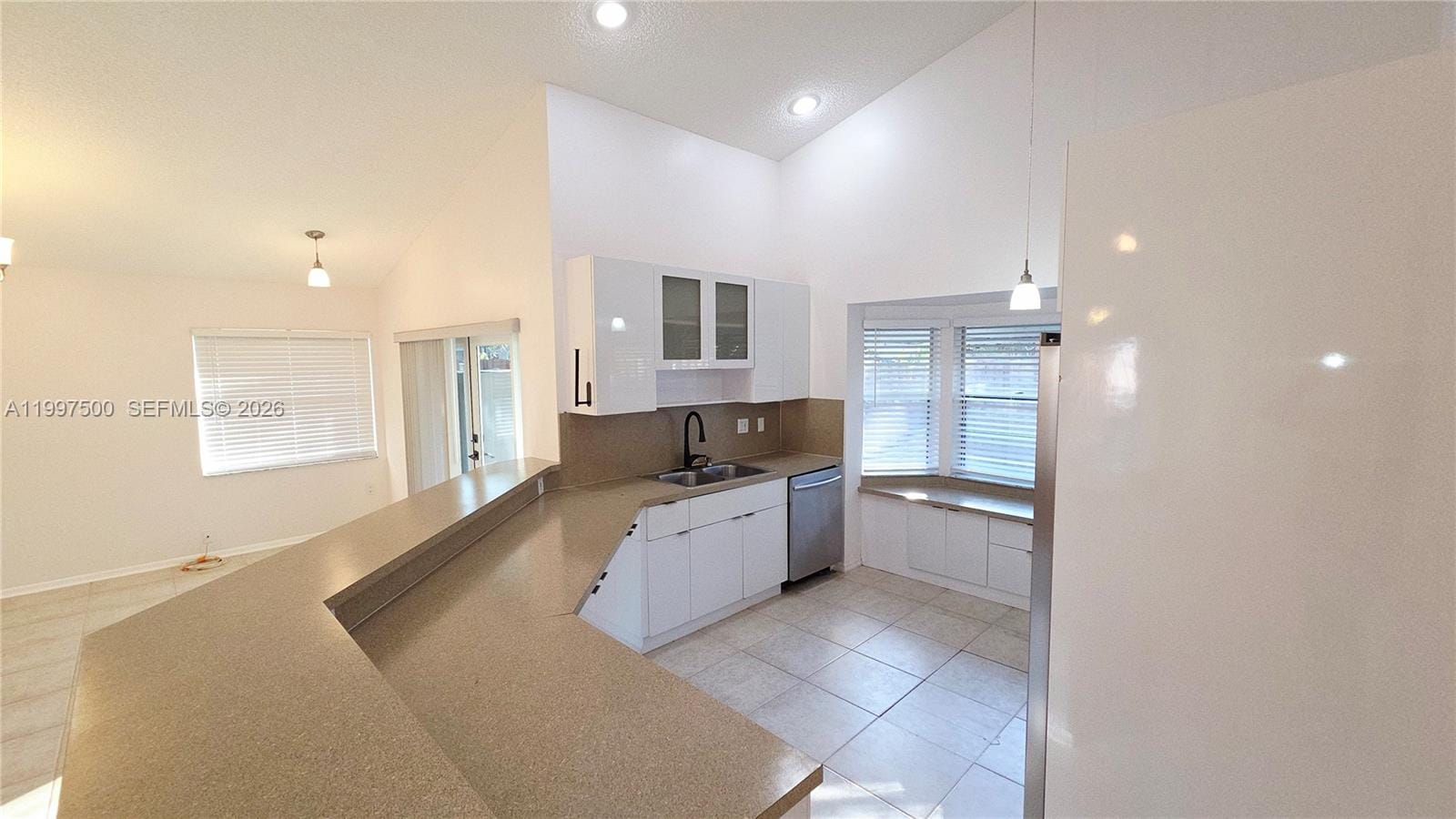 3247 NW 123rd Avenue — photo 3