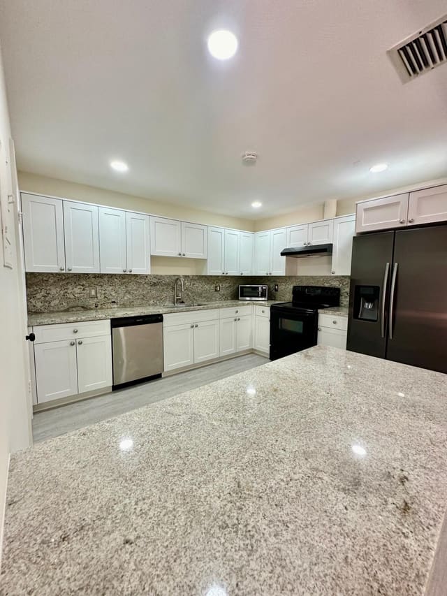 8076 Ambach Way, Hypoluxo, FL 33462