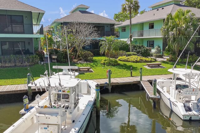 4083 SE Centerboard Lane 3-a, Stuart, FL 34997