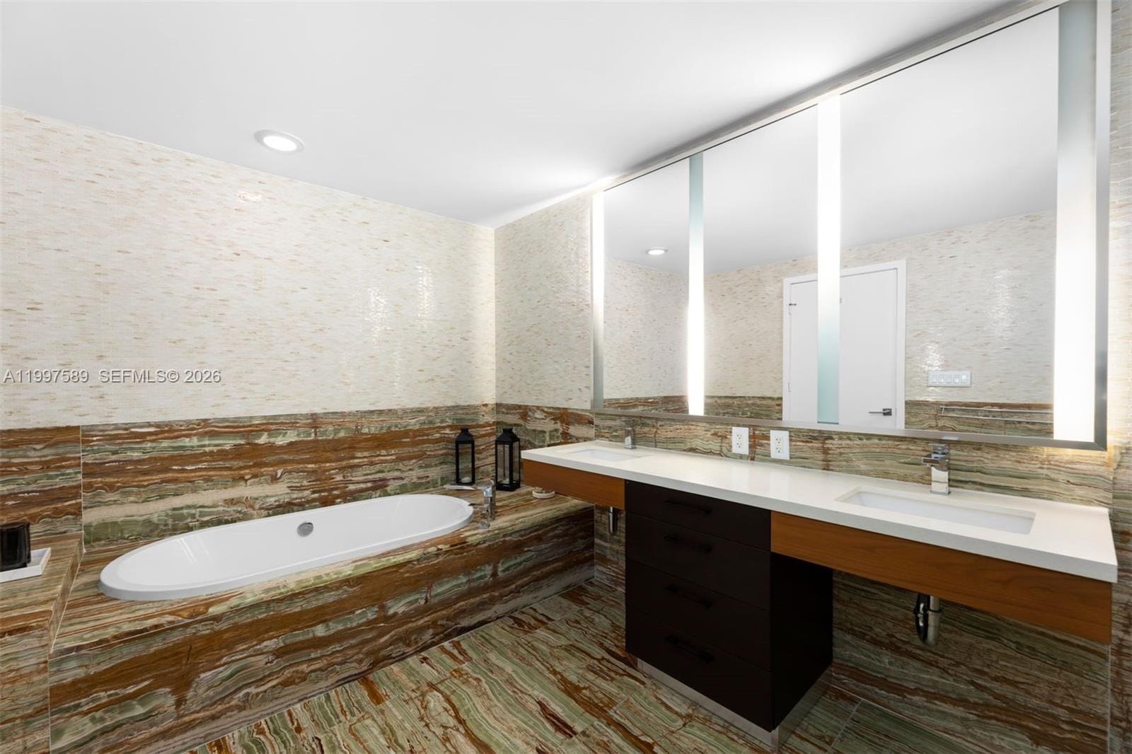 1 Collins Avenue 402 — photo 11