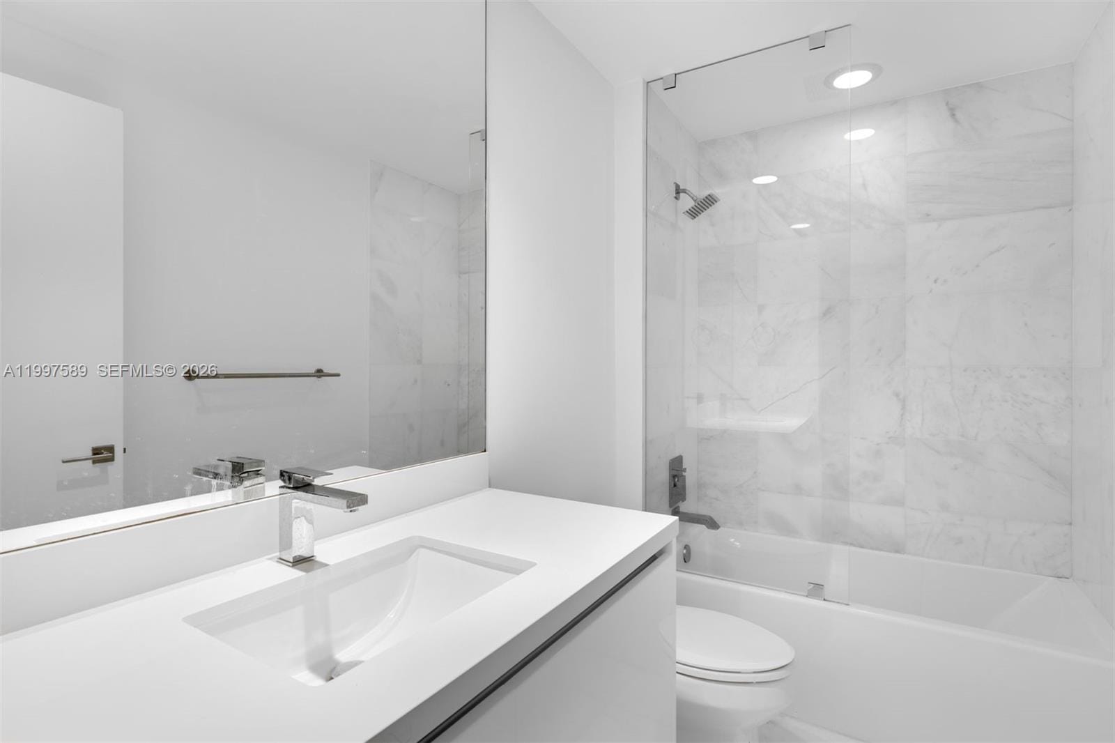 1 Collins Avenue 402, Miami Beach, FL 33139 photo 16