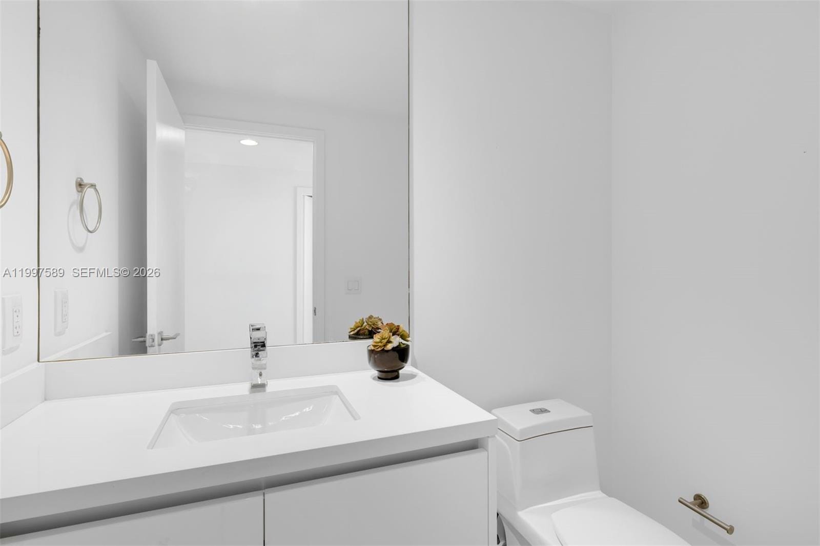 1 Collins Avenue 402, Miami Beach, FL 33139 photo 17